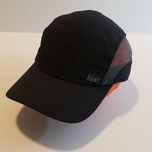REI men's  hat